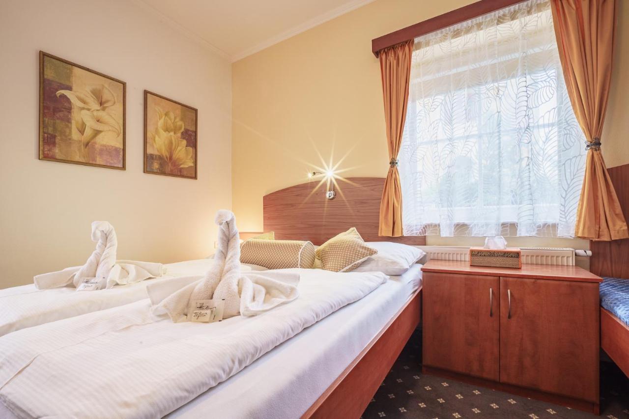 Francis Spa Hotel Františkovy Lázně Exteriör bild