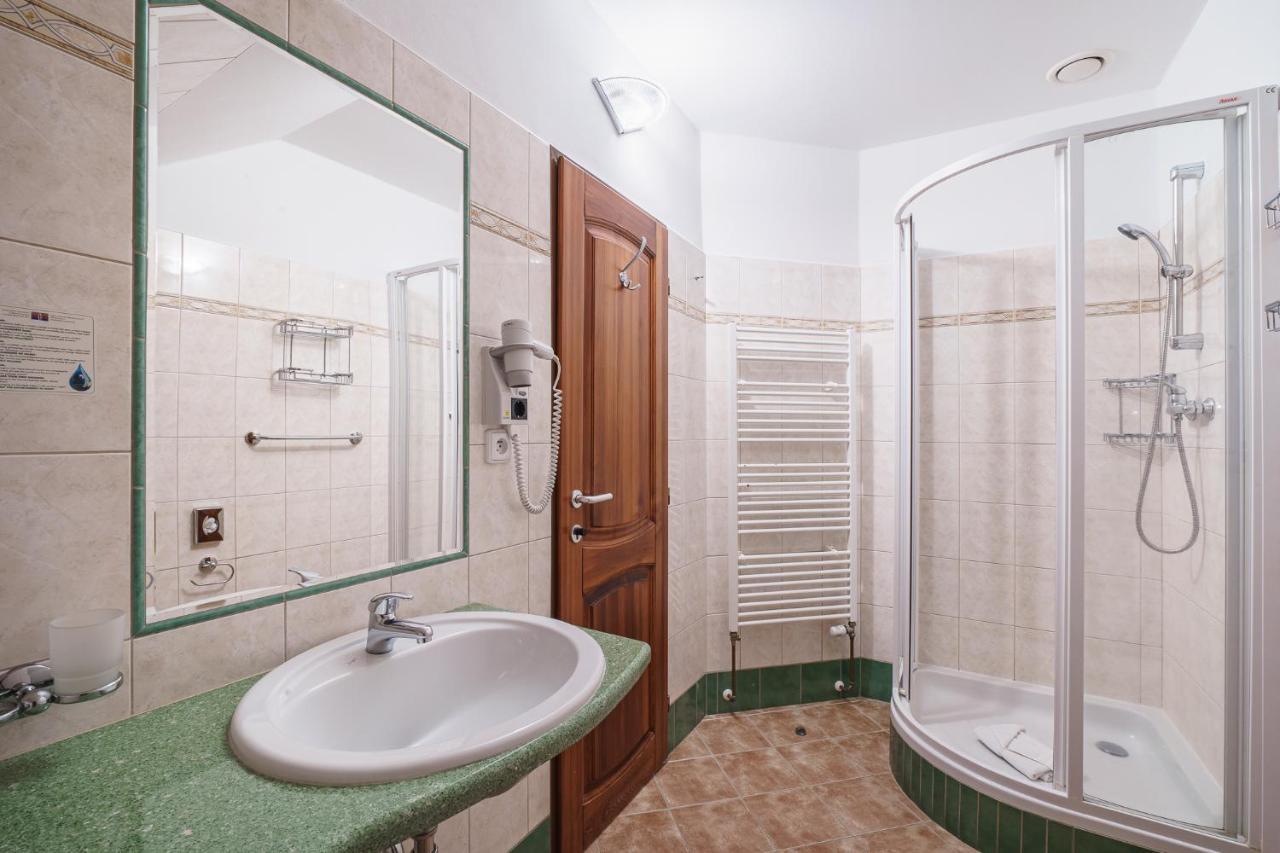 Francis Spa Hotel Františkovy Lázně Exteriör bild