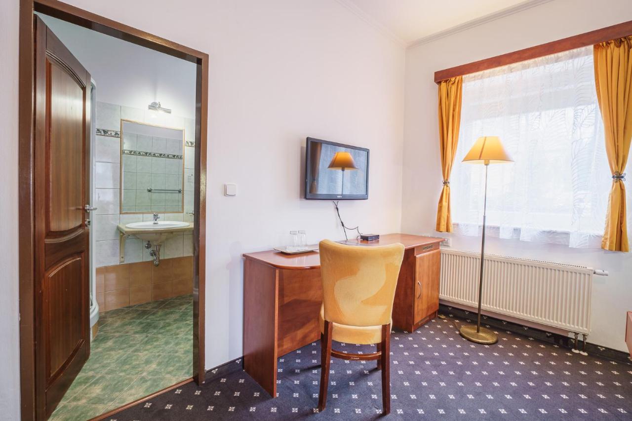 Francis Spa Hotel Františkovy Lázně Exteriör bild